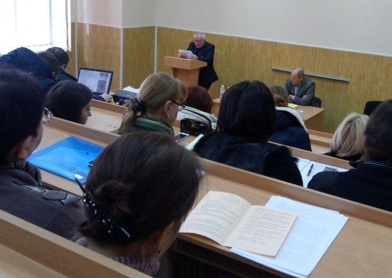 О. А. Кириченко у процесі доповіді основних резлтатів дослідження